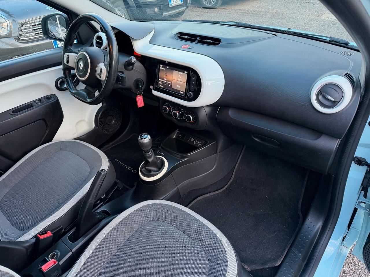 Renault Twingo SCe 65CV Intens NAVI 2021