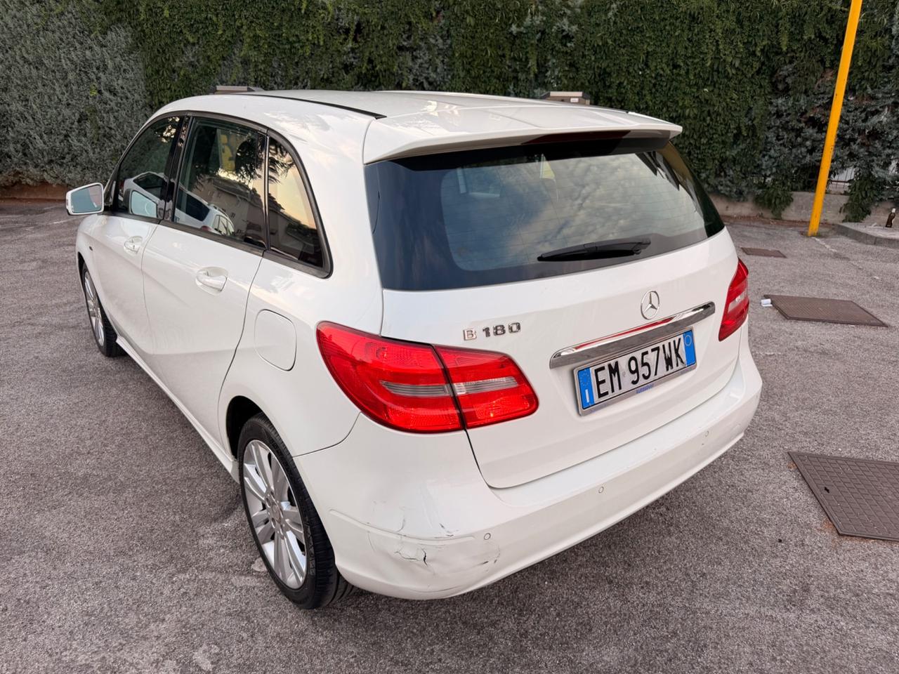 Mercedes B 180 BENZINA NEOPATENTATI GARANZIA 12/24M
