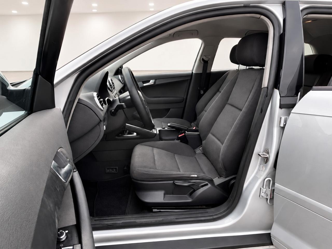 Audi A3 SPB 1.6 TDI 105 CV CR Ambition
