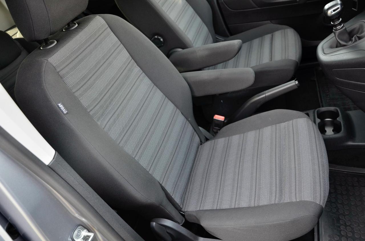 OPEL COMBO LIFE 1.5d 131cv, AUTO PARI AL NUOVO, UNICO UTILIZZATORE, PREZZO REALE