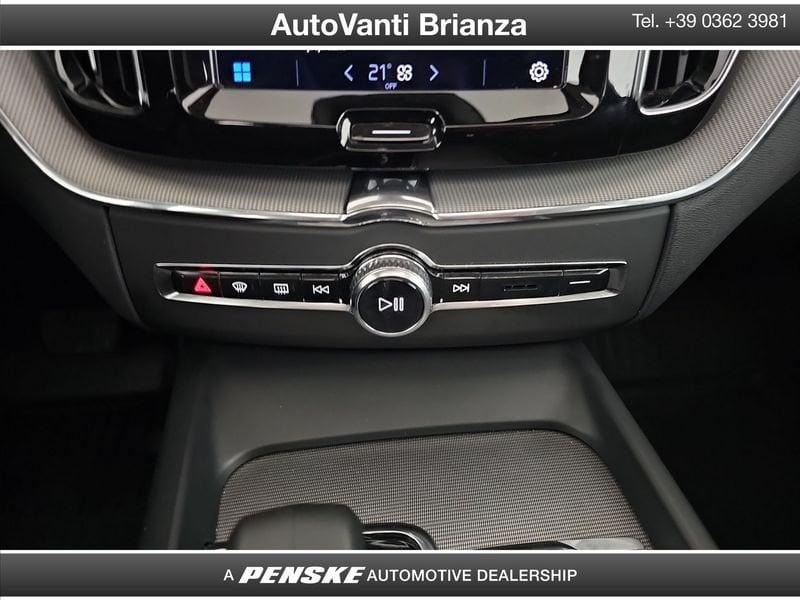 Volvo XC60 XC60 2.0 Plug-in Hybrid AWD automatico Inscription