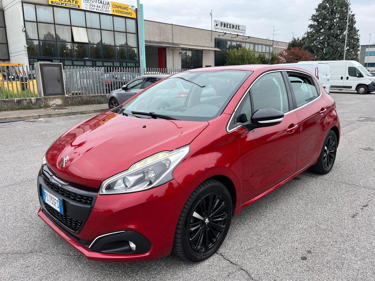 Peugeot 208 PureTech 82 5 porte Allure