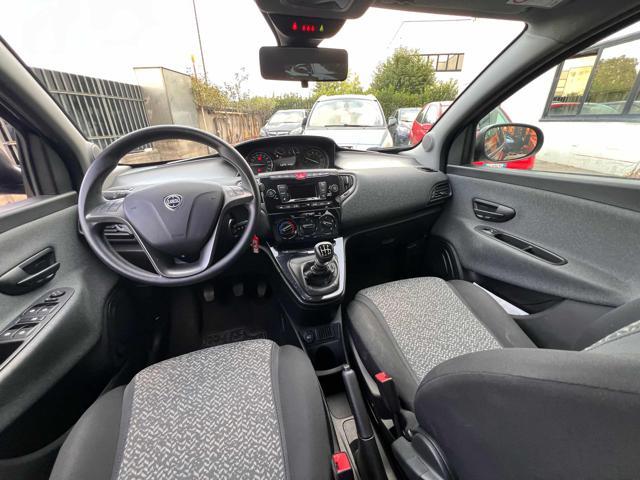 LANCIA Ypsilon 1.0 FireFly 5 porte S&S Hybrid Silver