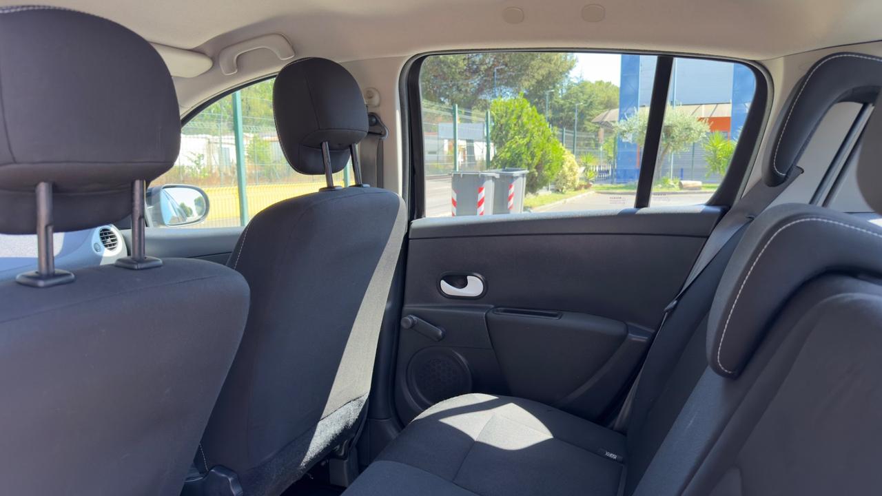 Renault Clio 1.2 16V 5 porte GPL Yahoo! 2012