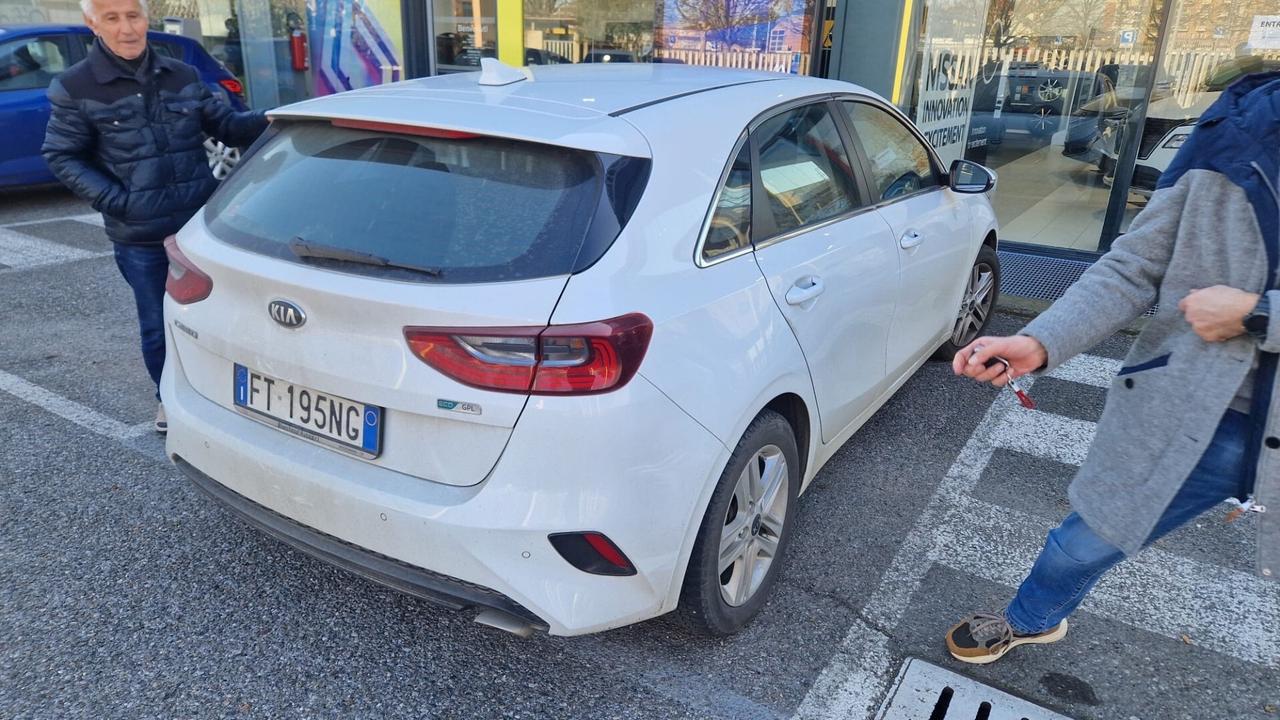 Kia Ceed 1.4 MPi GPL SW Business Class