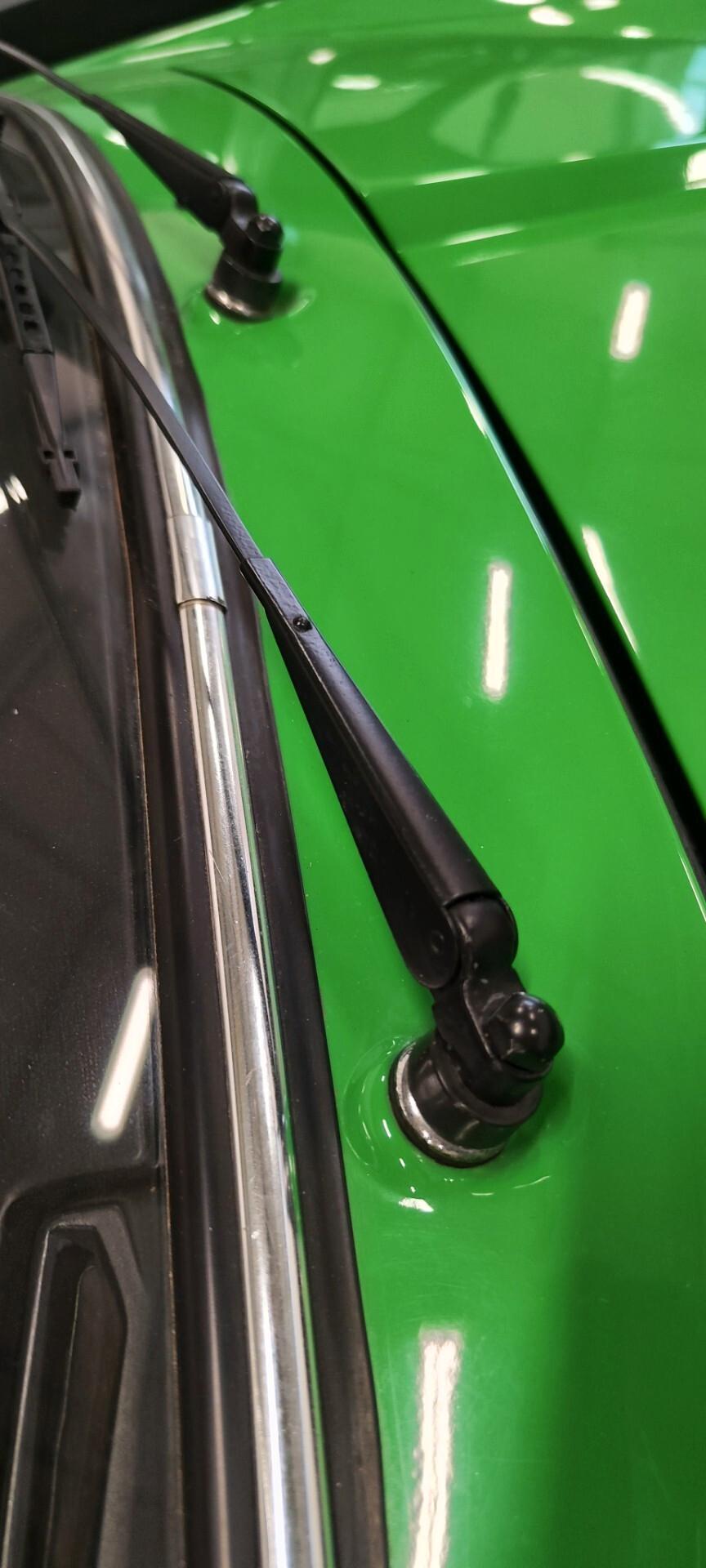 Porsche 911 E TARGA 2.4 (VERDE VIPER) PERMUTE