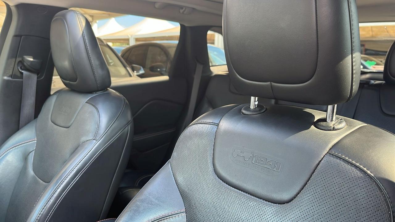 Jeep Cherokee 2.2 Mjt II 4WD Active Drive I Night Eagle
