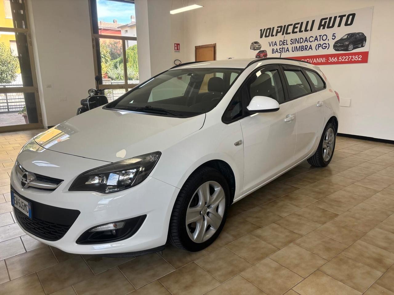 OPEL ASTRA ANNO 2014 DS 1.6 ADATTA NEOPATENTATI KM 166 MILA