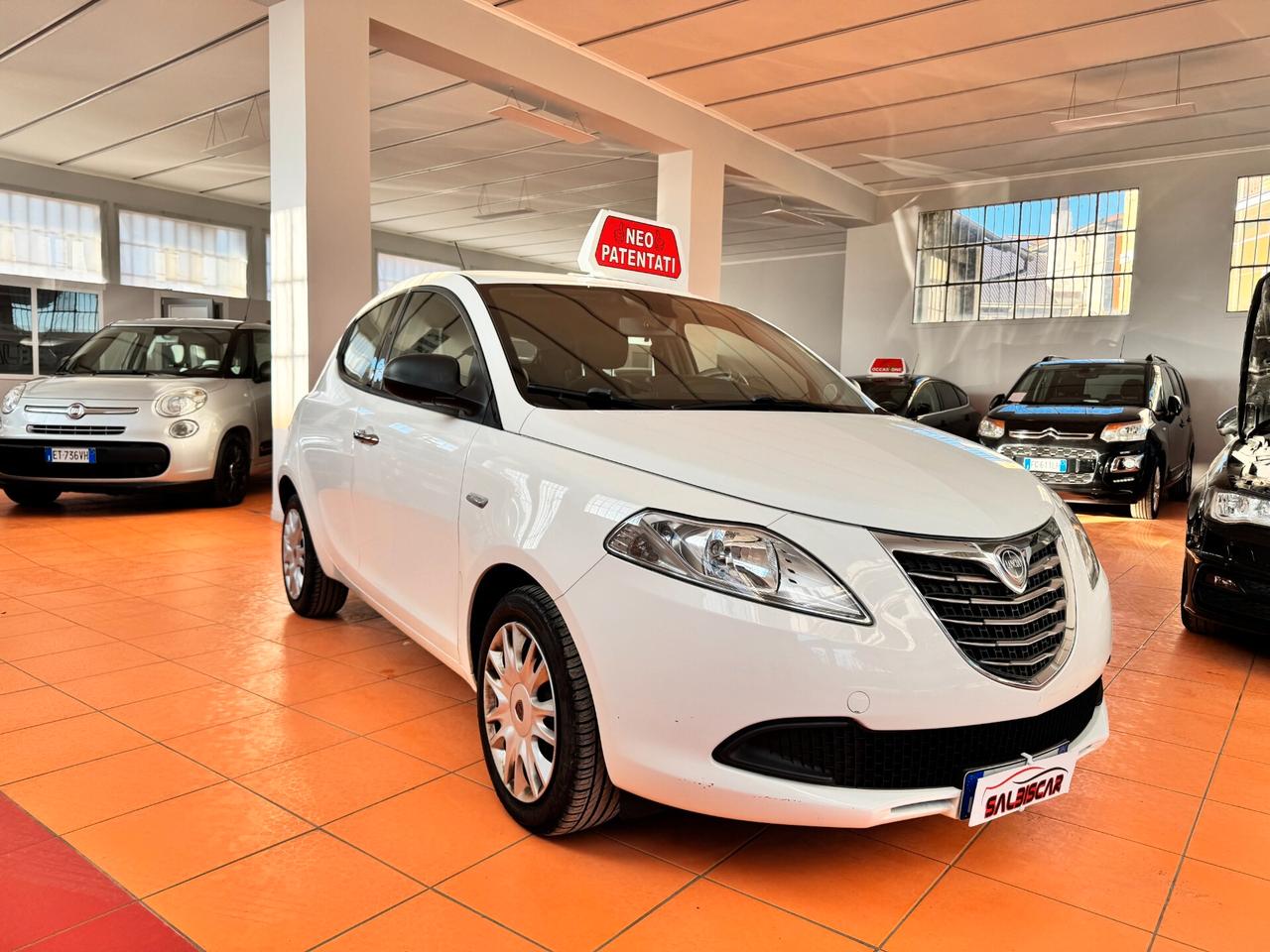 Lancia Ypsilon 1.2 69 CV 5 porte GPL Ecochic Silver