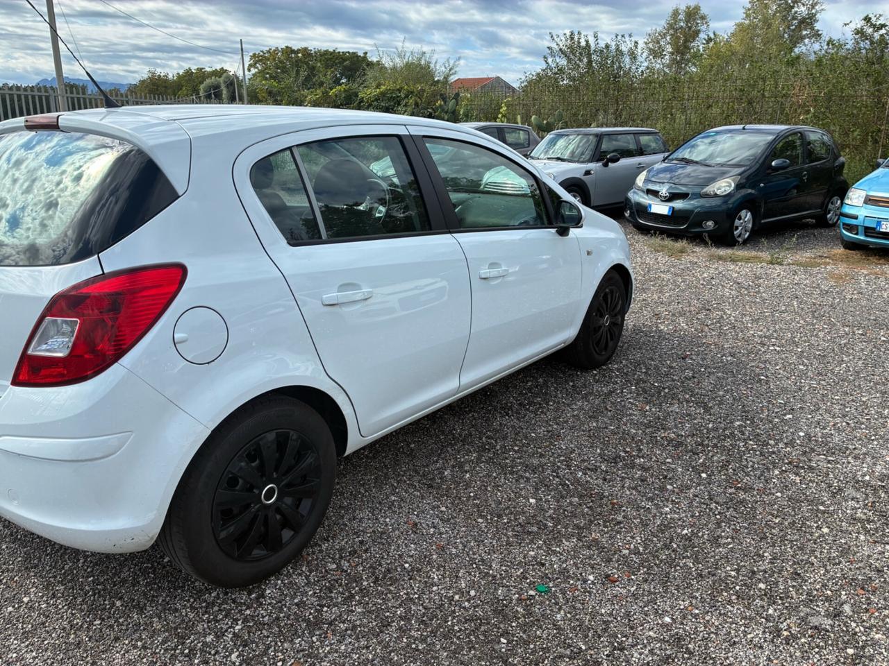Opel Corsa 1.2 GPL 5p - 2012