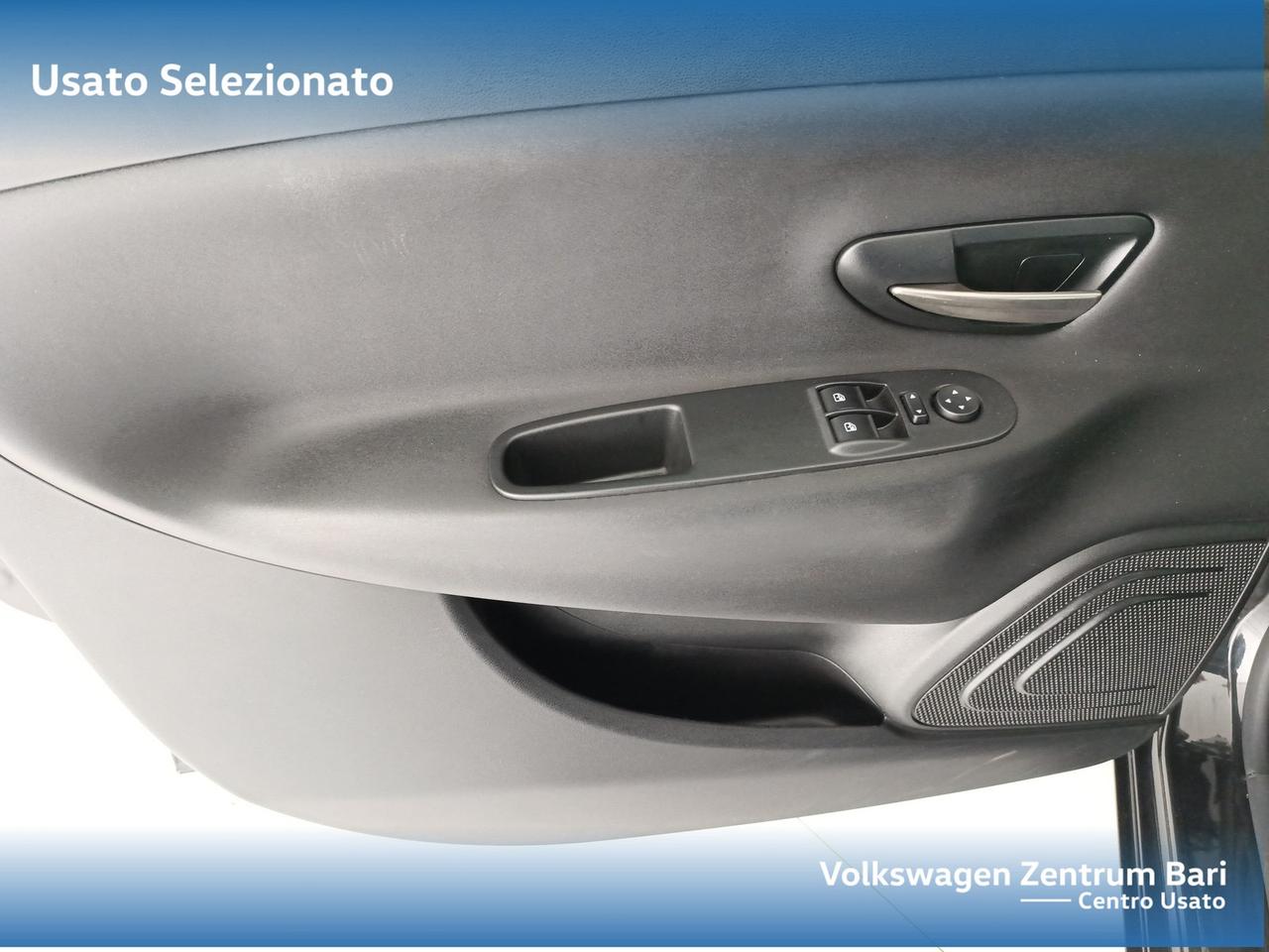 Lancia Ypsilon 1.0 firefly hybrid gold s&s 70cv