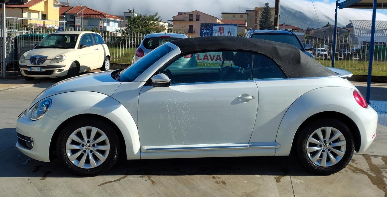 Volkswagen Maggiolino Cabrio 1.6 TDI Design