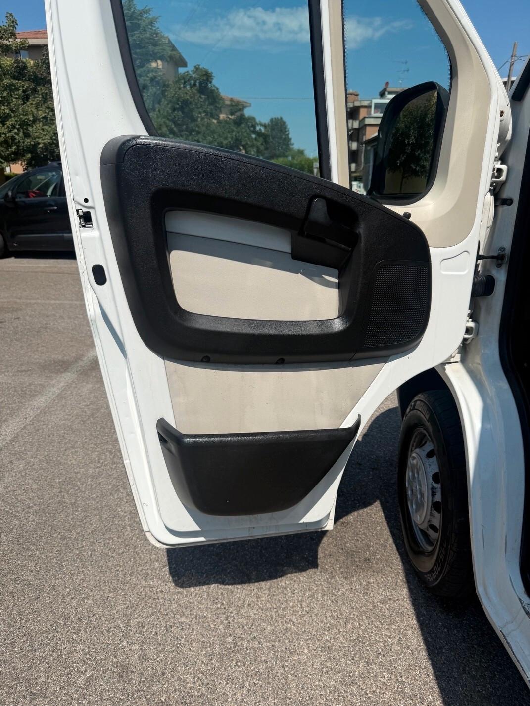 Peugeot Boxer 2.2 HDI/130 - 12 MESI DI GARANZIA -
