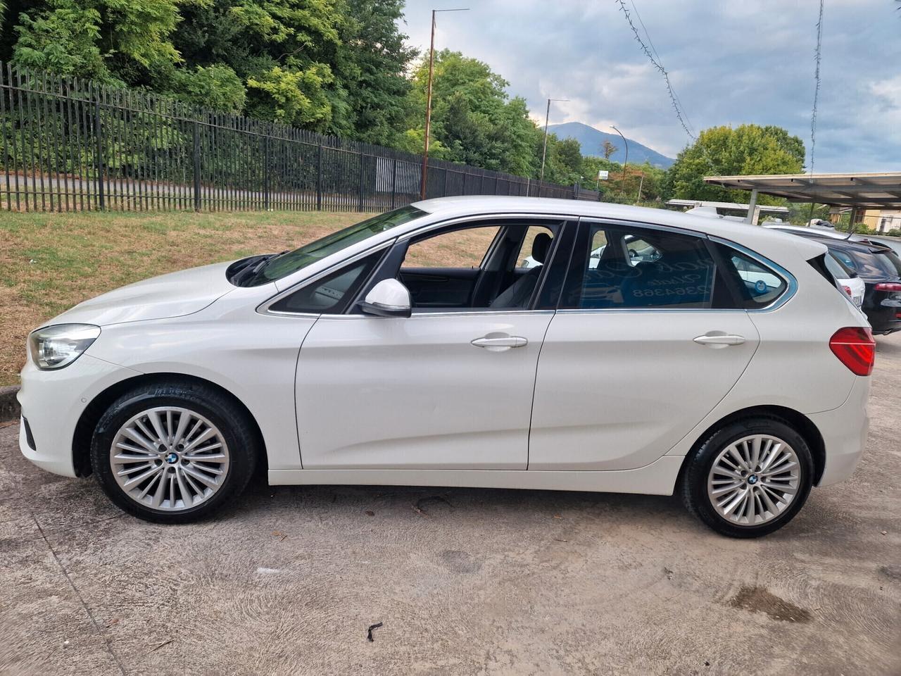 Bmw 218d Active Tourer LUXURY - 2015 *cambio automatico*