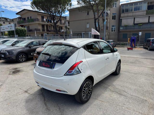 LANCIA Ypsilon 1.0 5 p S&S Alberta Ferretti Hybrid