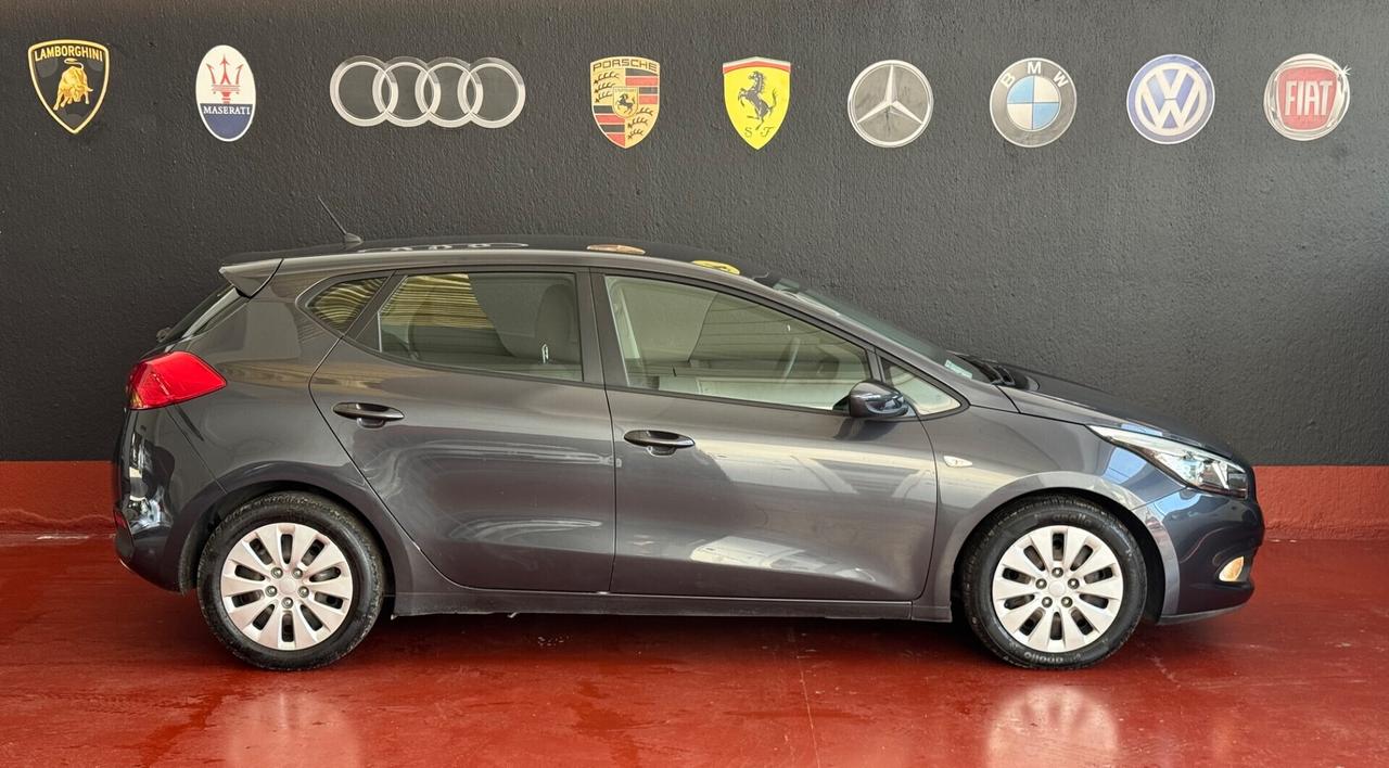 Kia Ceed cee'd 1.4 CRDi 5 porte Cool