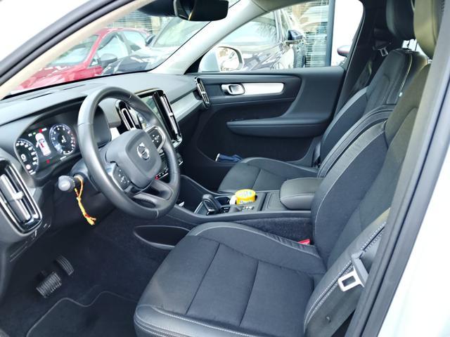 VOLVO XC40 T3 Geartronic Momentum
