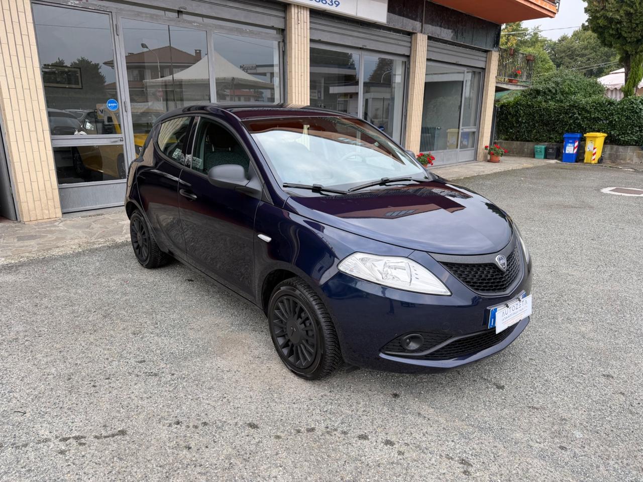 Lancia Ypsilon 1.0 Hybrid Ecochic Silver