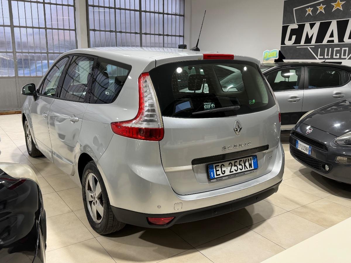 RENAULT - Scénic X-Mod - 1.5 dCi 110CV Luxe. 7P