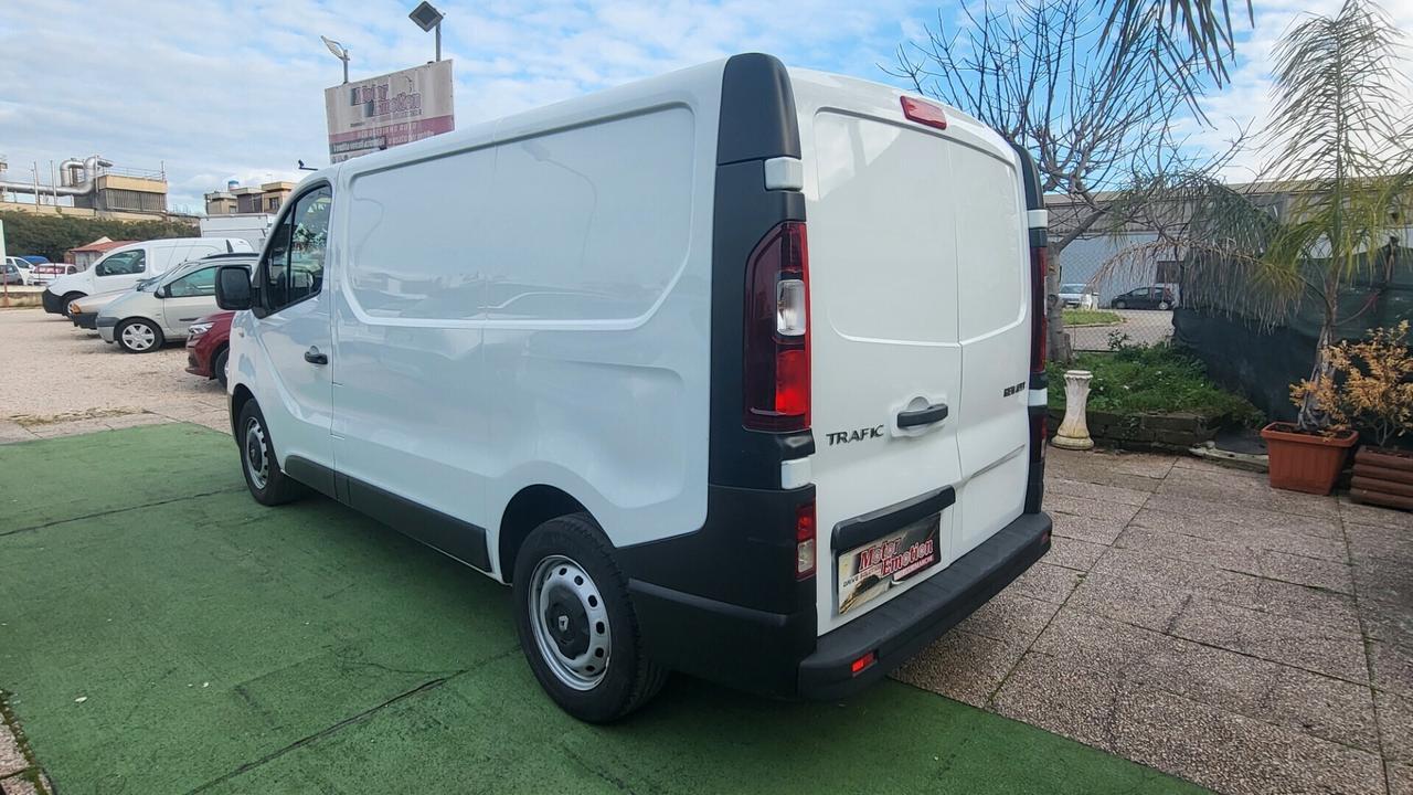Renault Trafic T27 2.0 DCi 120CV PC-TN