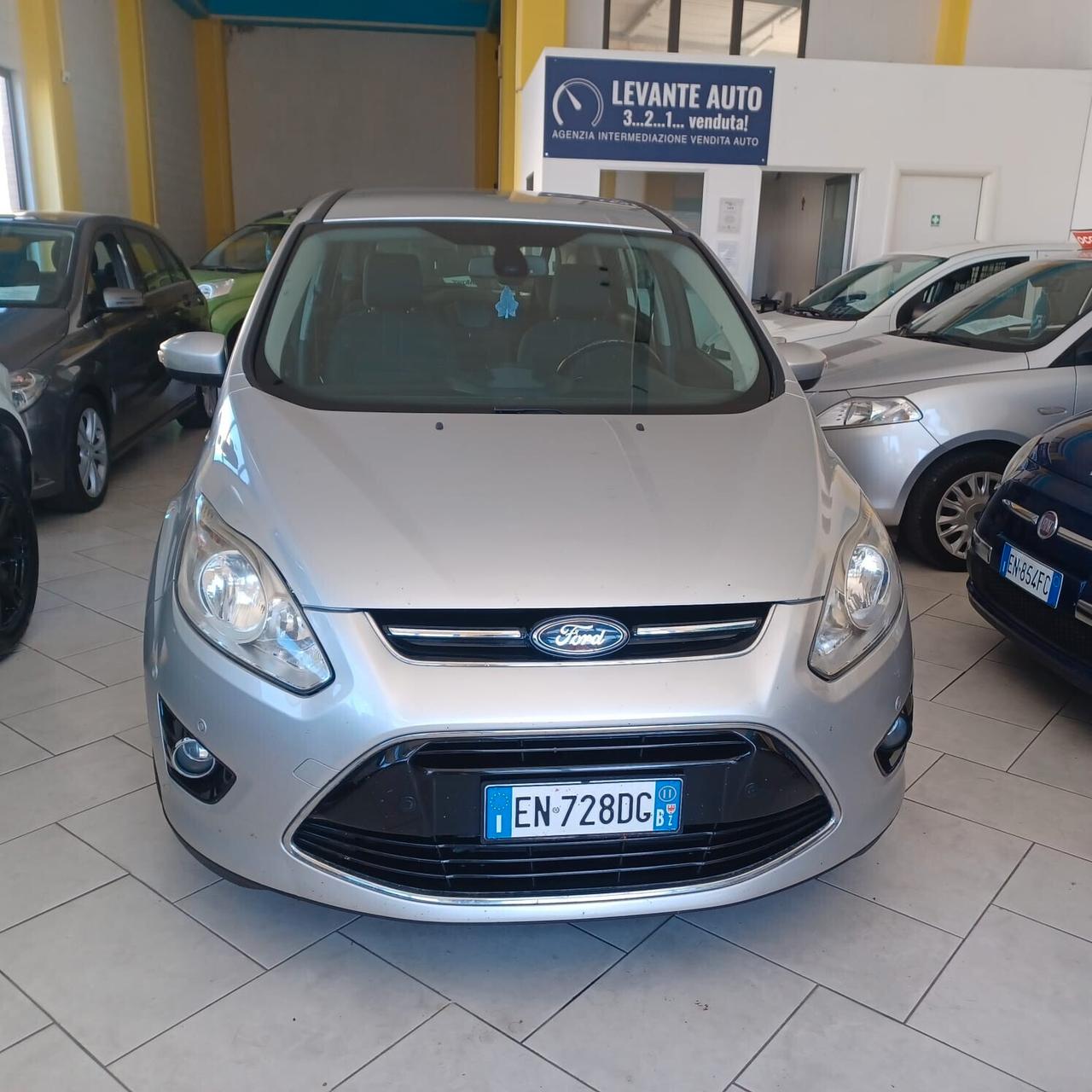 7 POSTI FORD C-MAX 1.6 TDI DISTRIBUZIONE FATTA