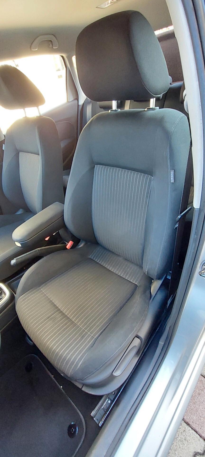 POLO 1,6 DIESEL 90 CV TELEFONO SENSORI COMANDI AL VOLANTE LEGA IMPECCABILE X NEOPATENTATI