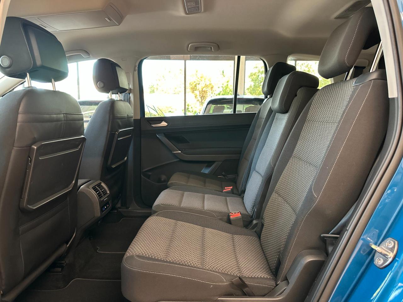 VOLKSWAGEN TOURAN COMFORTLINE DSG *GANCIO*7POSTI*CARPLAY*