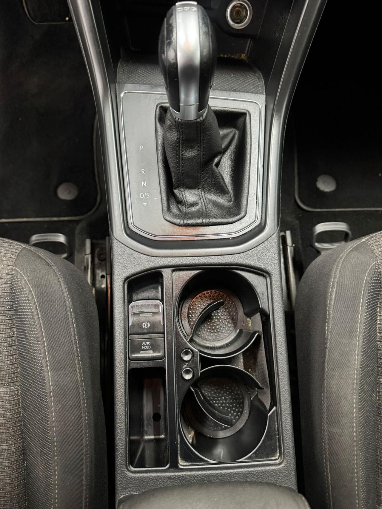 Volkswagen Touran 1.6 TDI 115 CV SCR DSG Executive BlueMotion Tech.