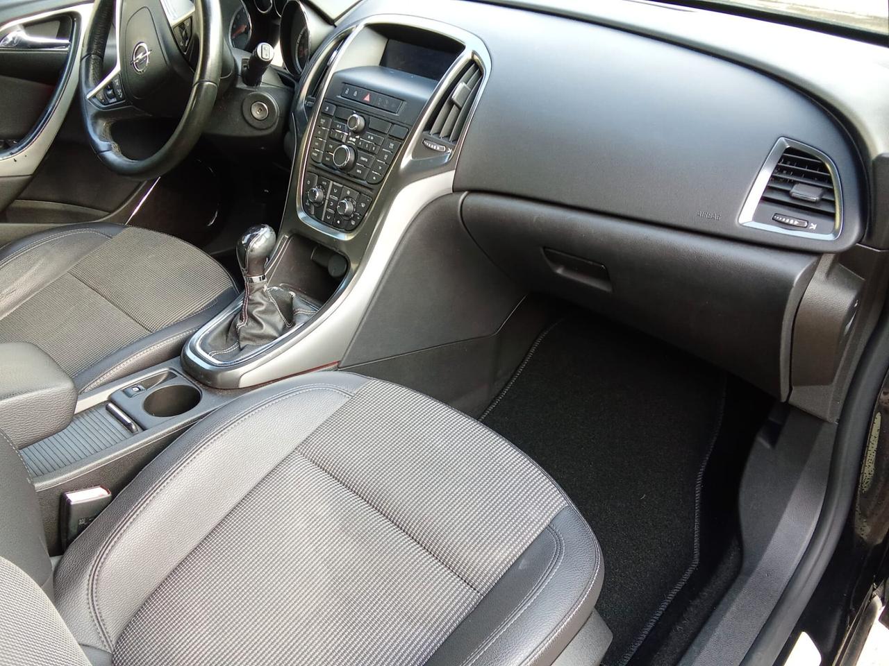 Opel Astra 1.4 Turbo 140CV 5 porte Cosmo