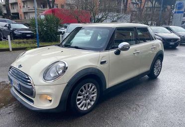 MINI One Mini IV F55-F56 2014 1.2 5p