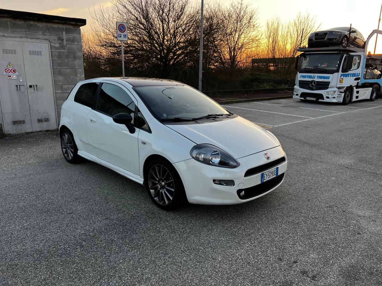 Fiat Punto 1.3 MJT II 75 CV 3 porte Lounge