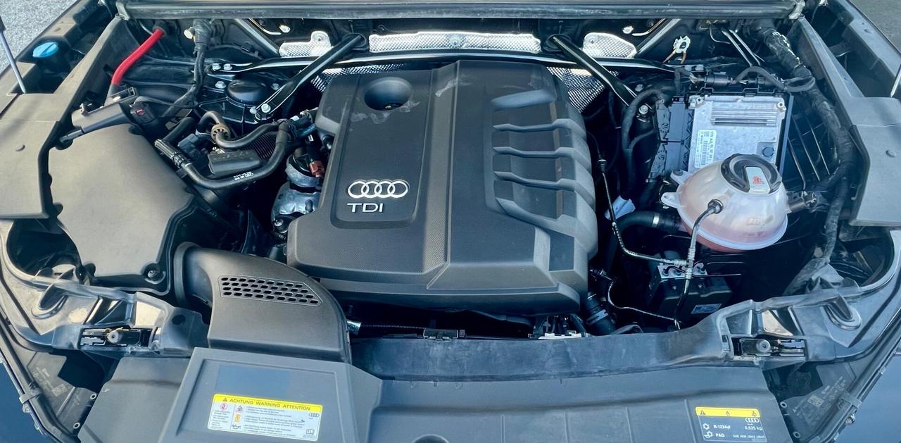 Audi Q5 2.0 TDI 150 CV Acc.Permute