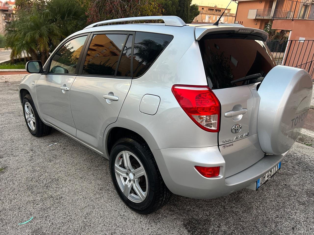 Toyota RAV 4 RAV4 2.2 D-4D 136 CV Sol unico proprietario