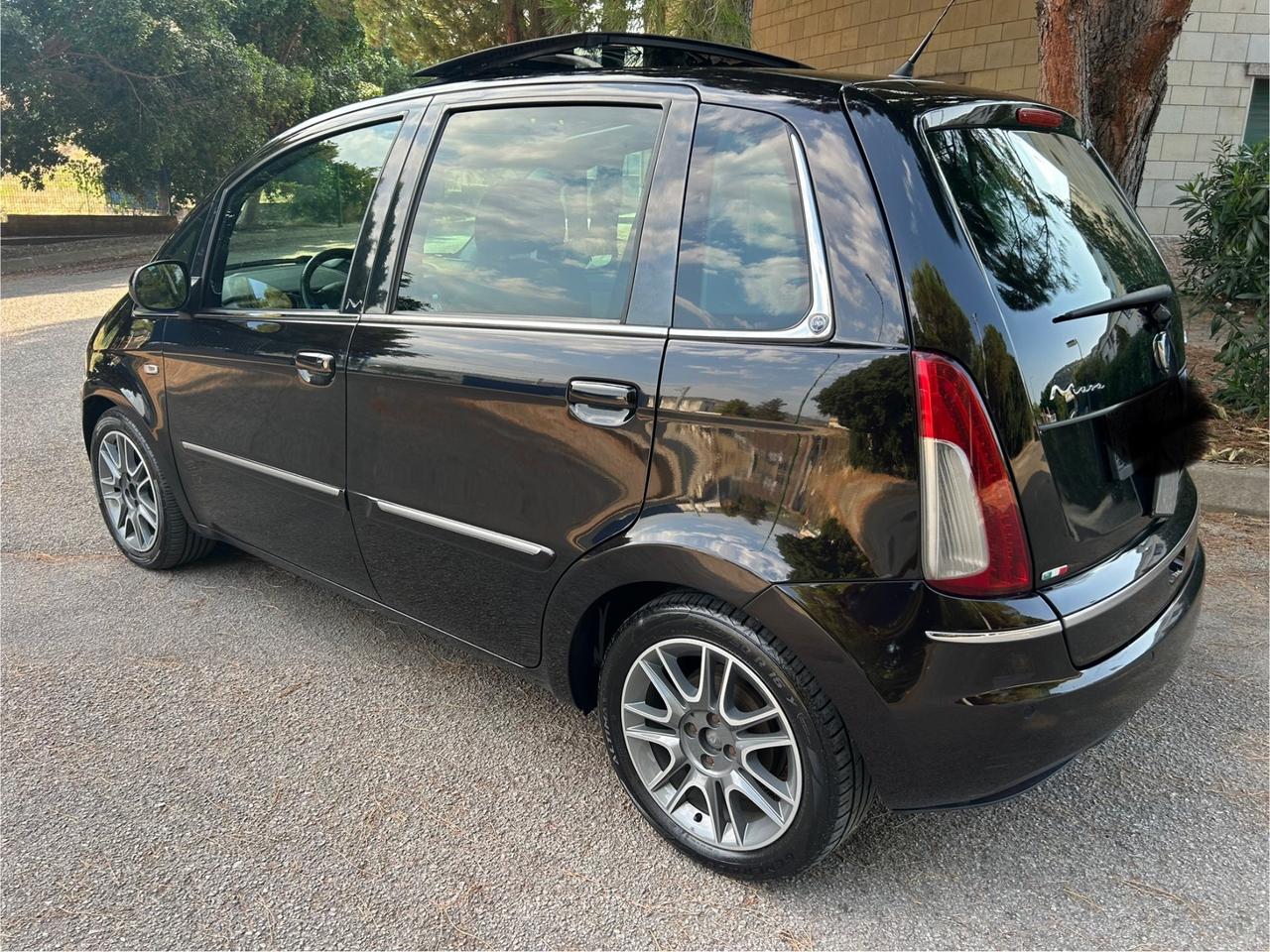 Lancia MUSA 1.3 Mjt 95 CV platino tetto apribile