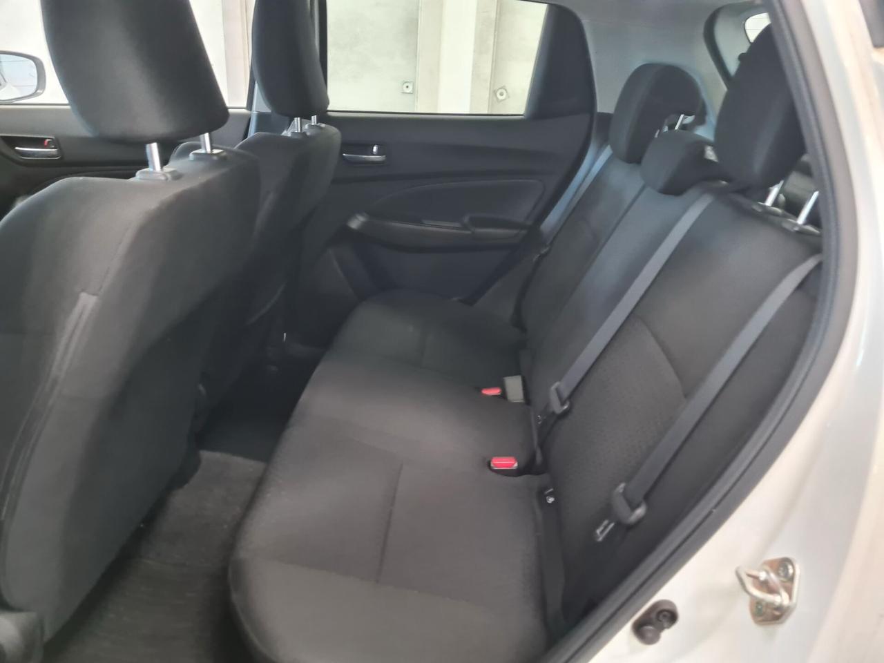 Suzuki Swift 1.2 Hybrid Top