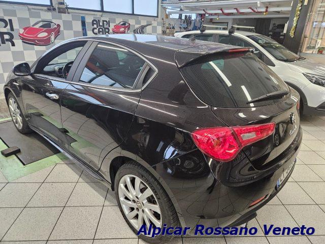 ALFA ROMEO Giulietta 1.6 JTDm-2 105 CV veloce
