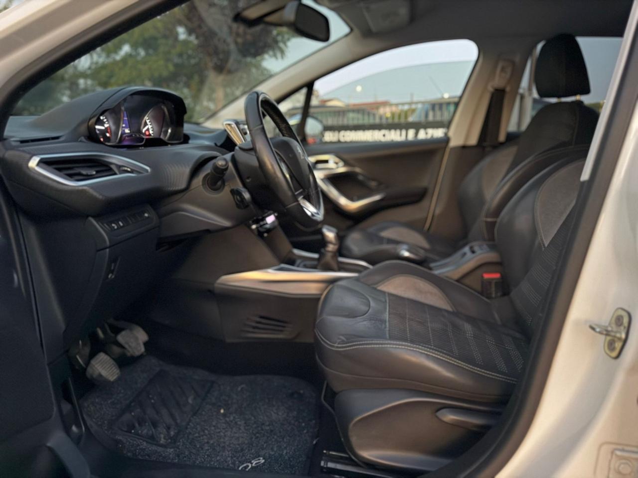 Peugeot 2008 1.2 VTi 82CV Allure NEOPATENTATI