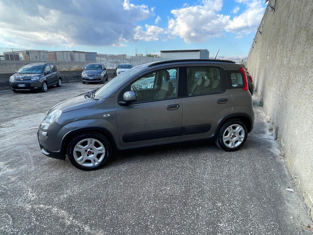 Fiat Panda 1.0 FireFly S&S Hybrid Garmin