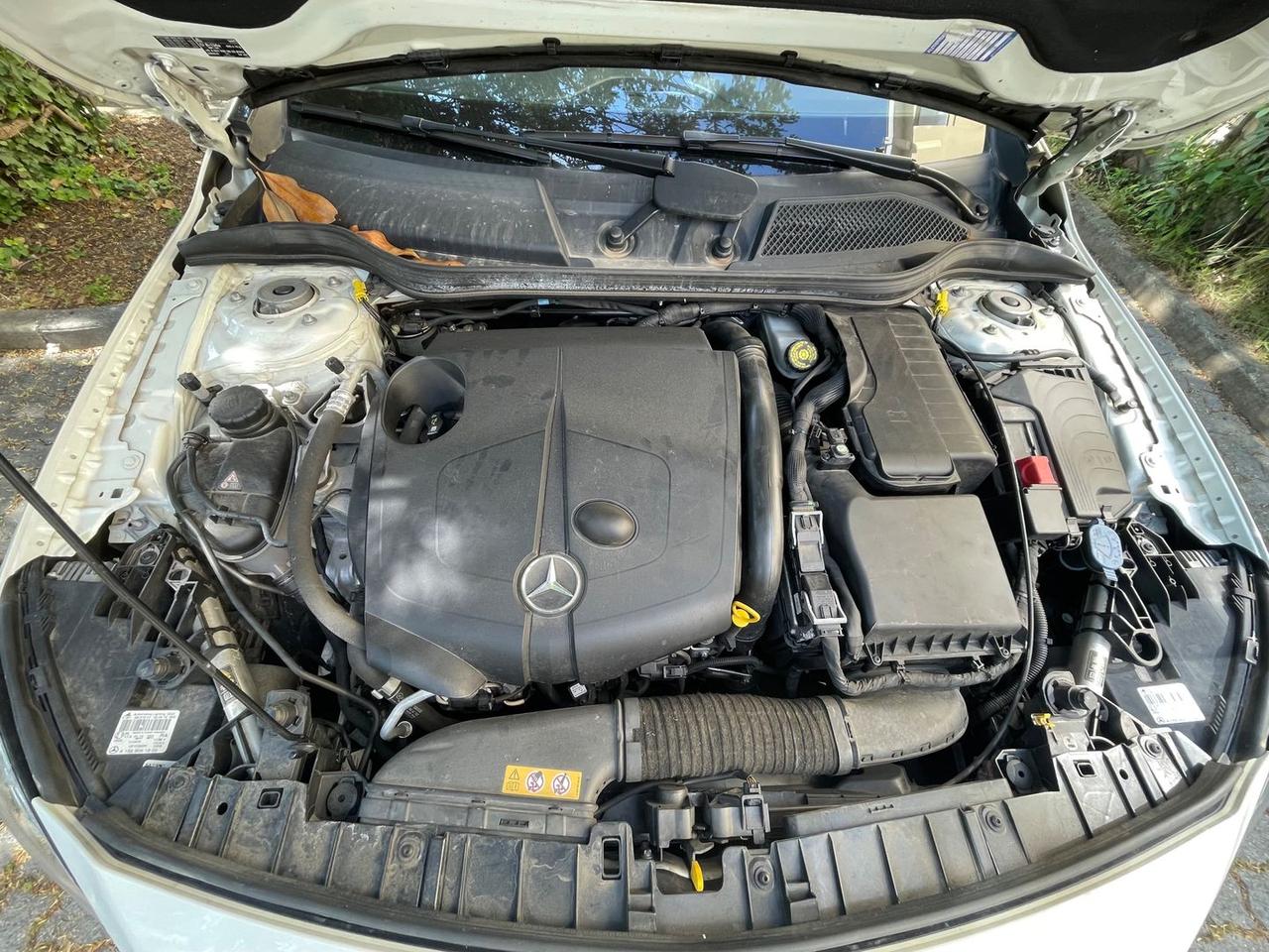 Mercedes-Benz GLA 200 200d