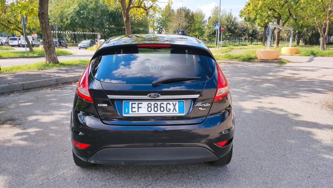 Ford Fiesta 1.4 TDCi 5p. Titanium NEOPATENTATI - 2010