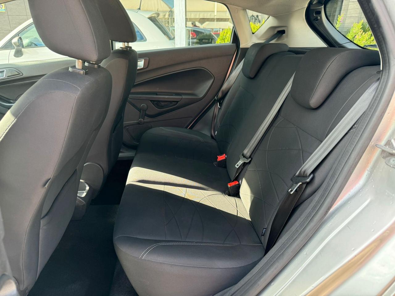 Ford Fiesta 1.5 TDCi 75CV 5 porte Business