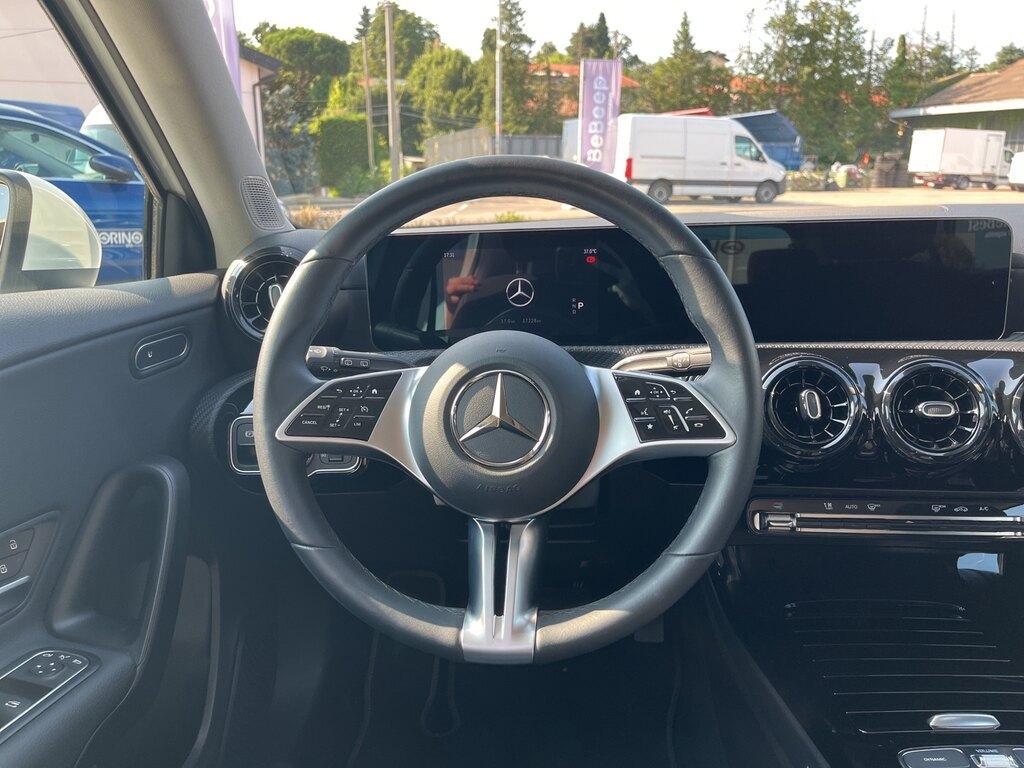 Mercedes Classe A 180 180 D Advanced 8G-DCT