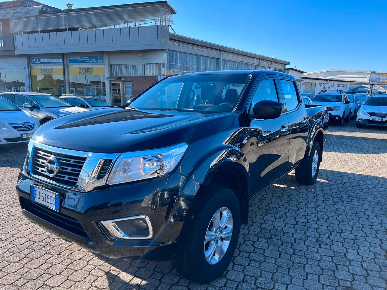 Nissan Navara 2.3 dCi 4WD King Cab Visia