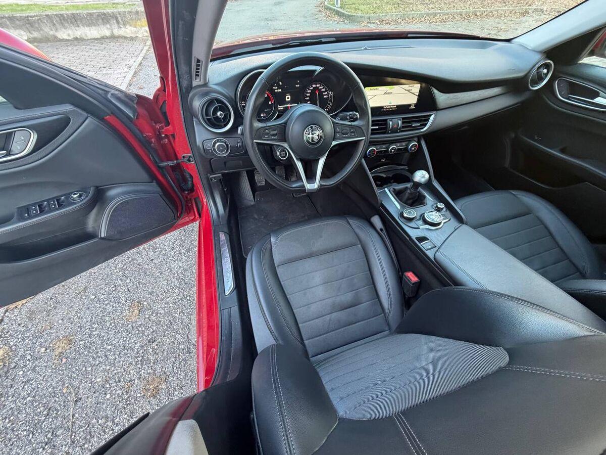 Alfa Romeo Giulia 2.2 t Giulia 150cv