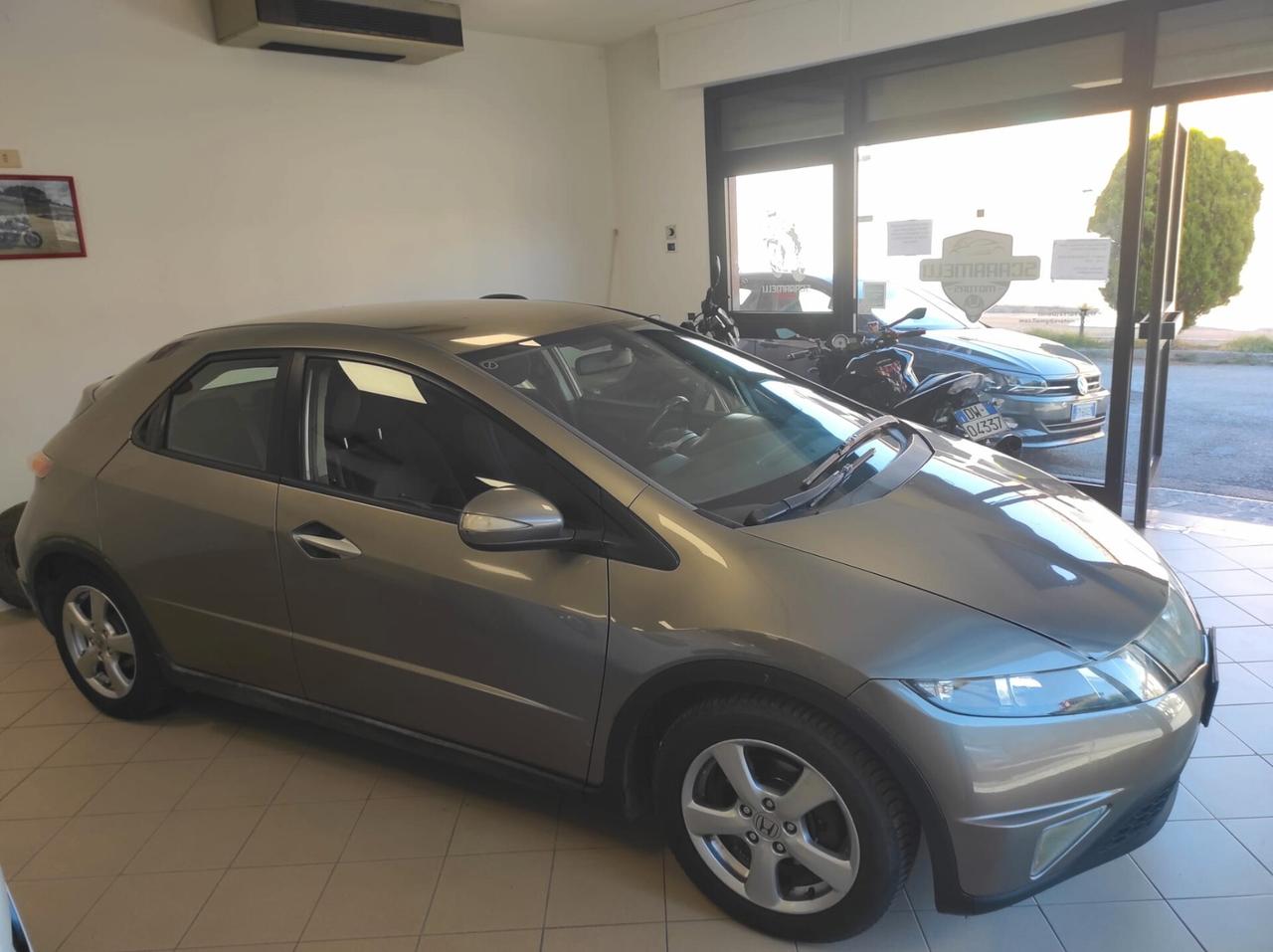 Honda Civic 1.4 i-DSi 5p. Sport