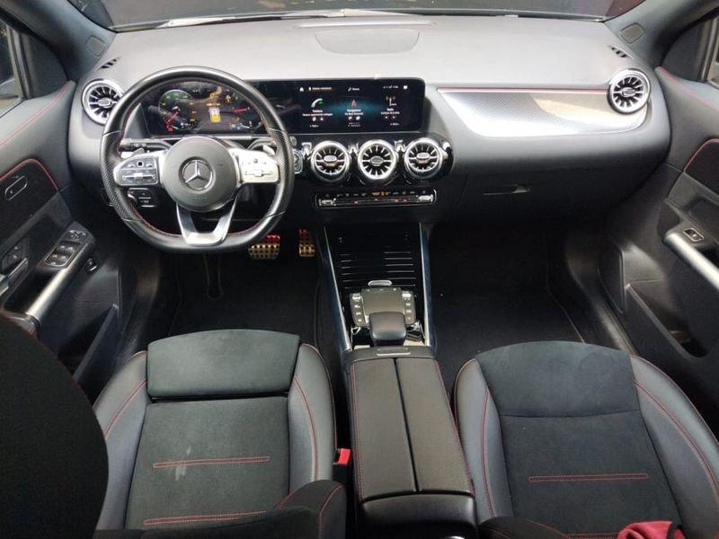 Mercedes-Benz GLA 180 D PREMIUM AUTO
