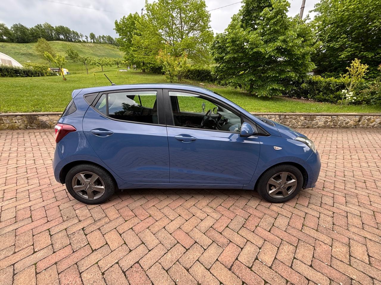 Hyundai i10 1.0 BENZINA 66 CV 5P