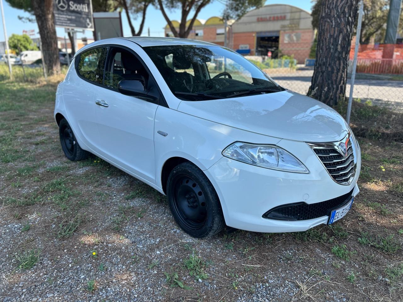 Lancia Ypsilon 1.2 69CV *GPL VALIDO 2027*NEOPATENTATI*