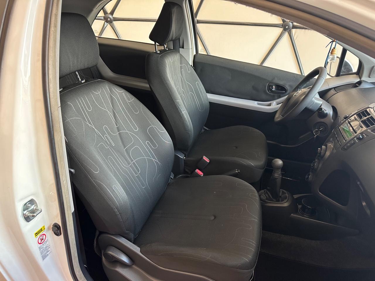 Toyota Yaris 1.0 3 porte