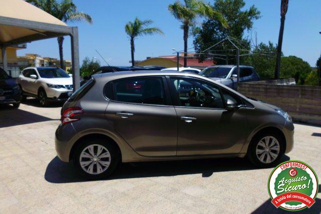 PEUGEOT 208 1.4 8V HDi 68CV 5p. Allure